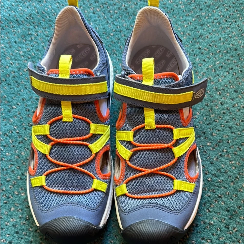 Brand New Keen Kids' Sneakers in Blue and Neon Yellow - Picture 3 of 5